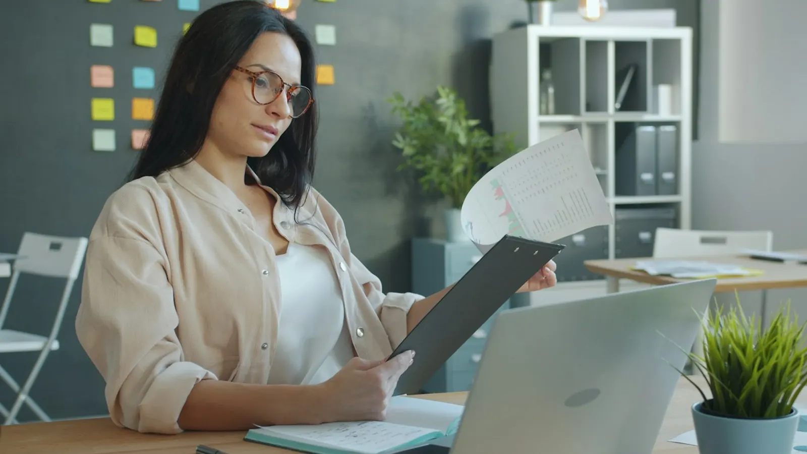 Consulente al lavoro in ufficio